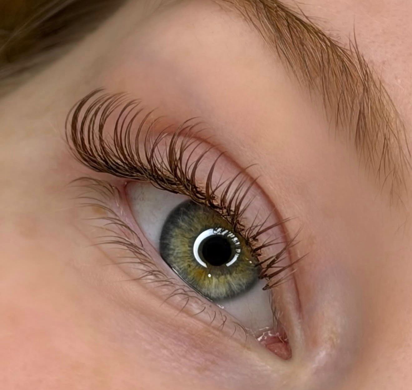 Online Wimpernschulung ( 1:1 , Volumen, Wispy ) inklusive Starterset